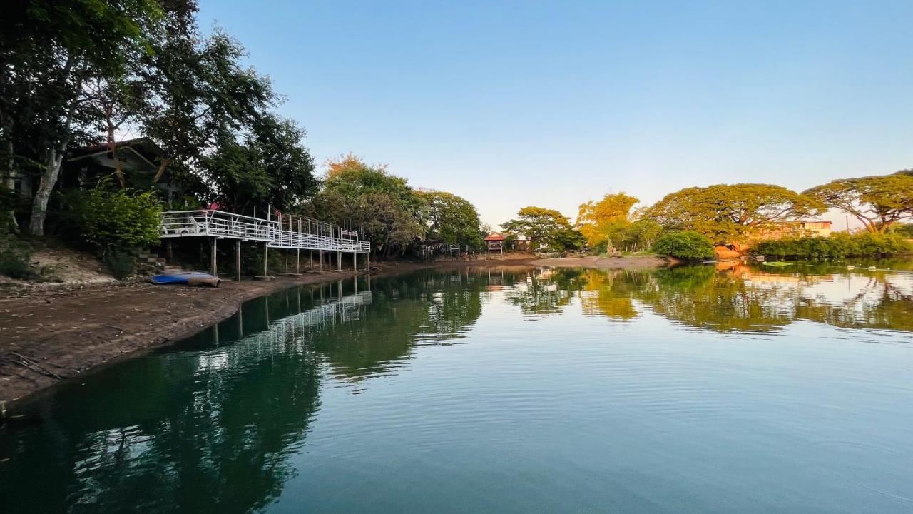 Moon River Resort Phimai Exterior photo