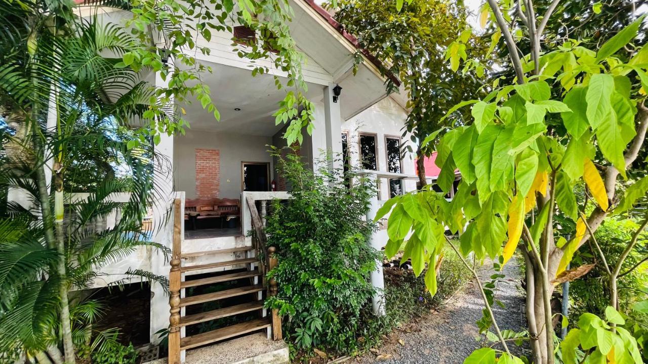 Moon River Resort Phimai Exterior photo